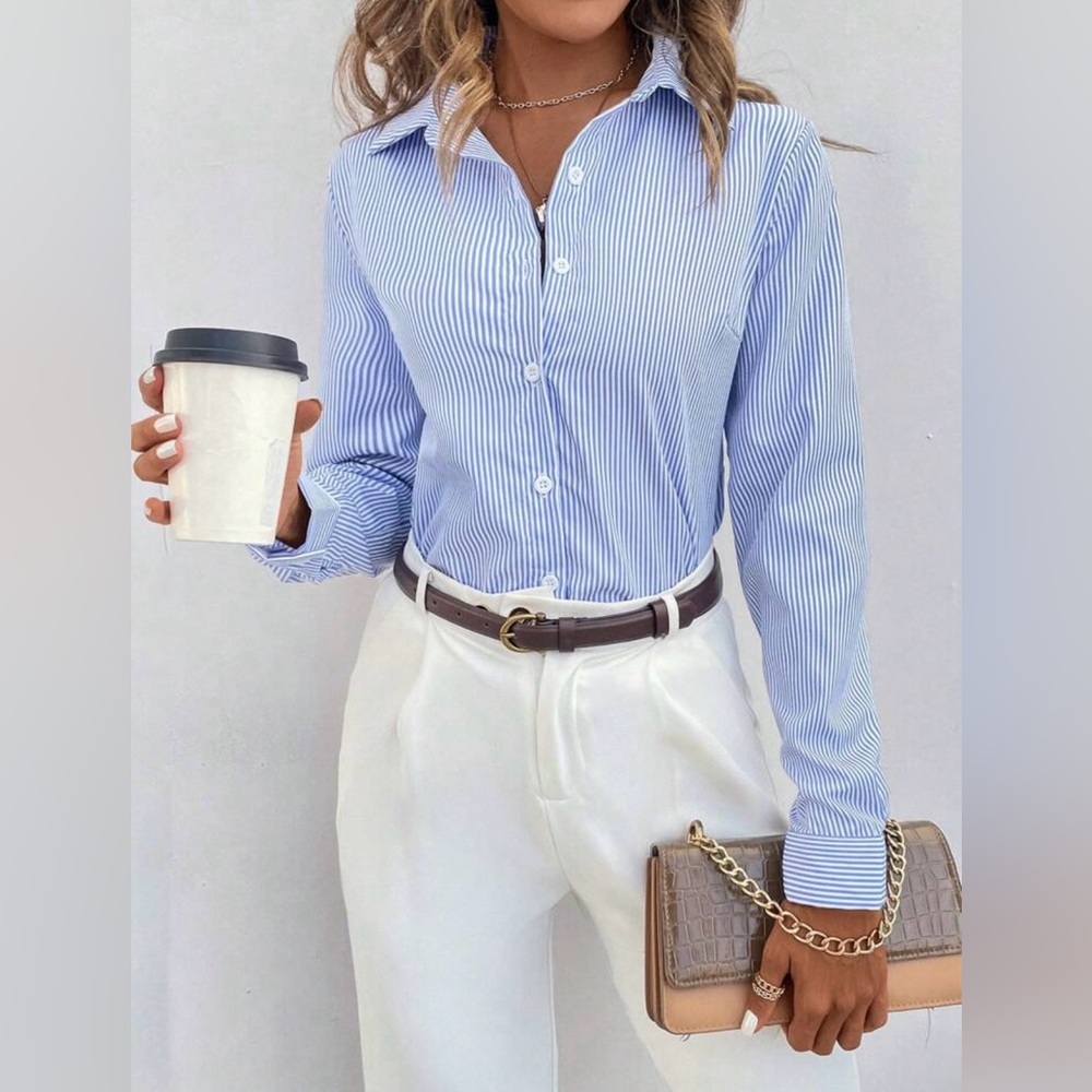 🩵Blue Striped Women's Top. - Picture 4 of 8